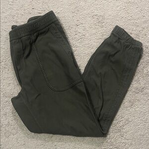 Women’s Athleta Green Joggers Size Medium